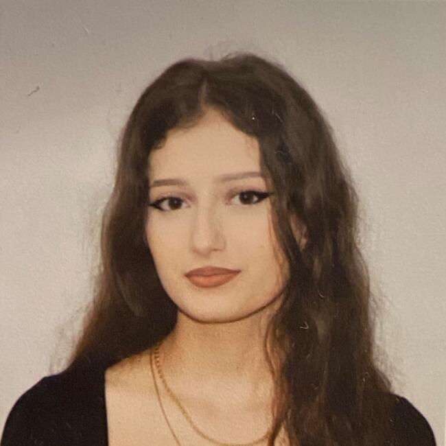 Babysitter in Bucharest: Cătălina