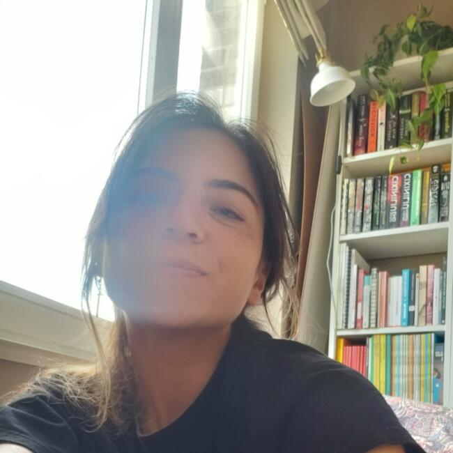 Babysitter in Saint-Gilles: Laura