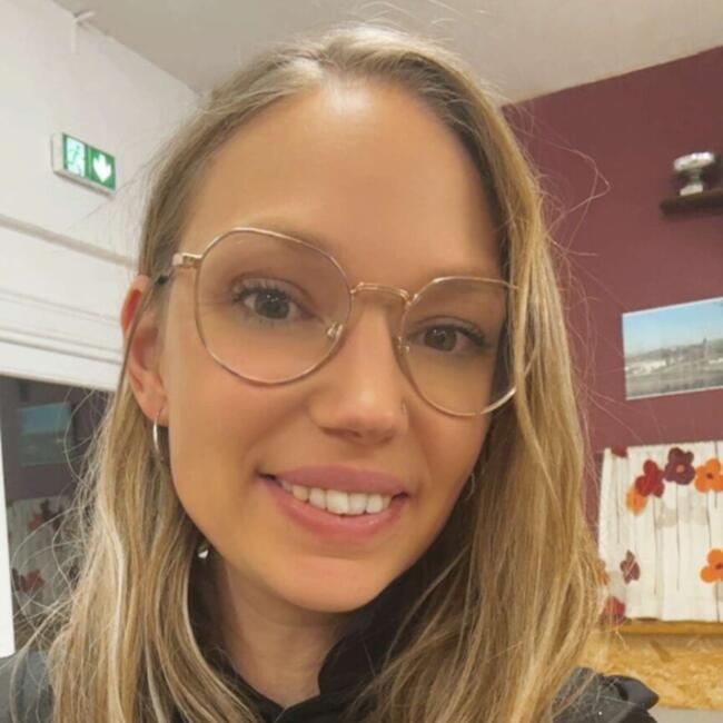 Babysitting job in Lacroix-sur-Meuse: Pamela