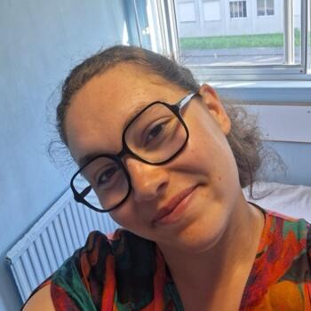 Babysitter in Saint-André-Farivillers: Valentine