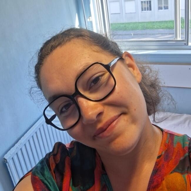 Babysitter in Saint-André-Farivillers: Valentine