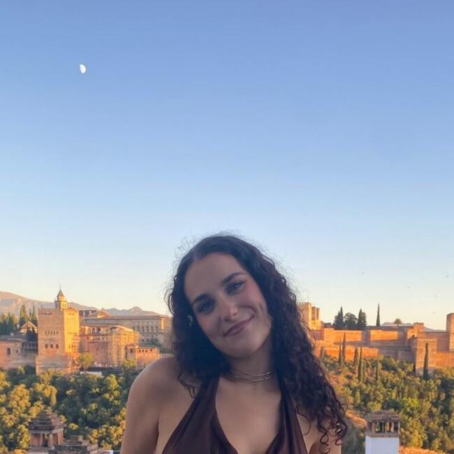 Nanny in Valencia: Laura