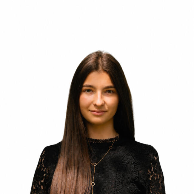 Babysitter in Plabennec: Nina