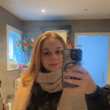 Babysitter Kortemark: Laetitia