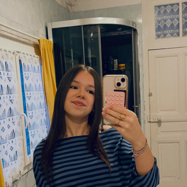 Babysitter in Bordeaux: Eloïse