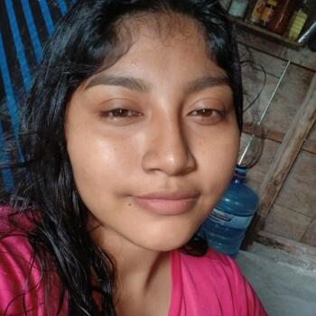 Babysitter in Cancún: Azucena Yamileth