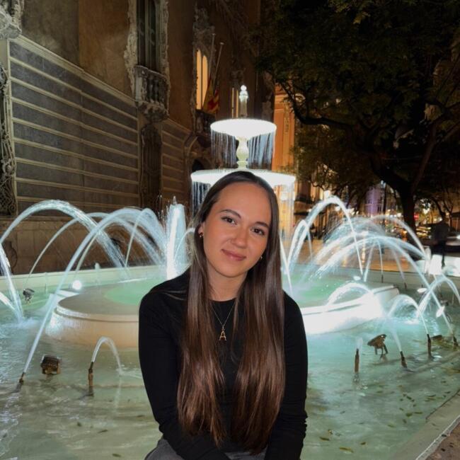 Babysitter in Torrent: Alba