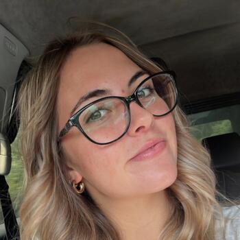 Babysitter in Westbrook: Tyla