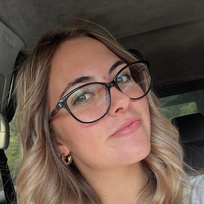 Babysitter in Westbrook: Tyla