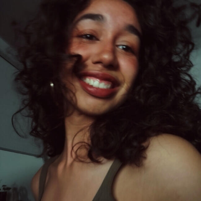 Babá em Londrina: Lívia