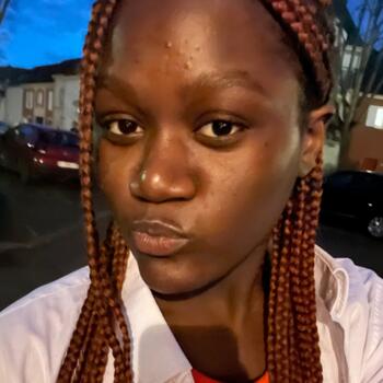 Babysitter in Montigny-le-Bretonneux: Bérénice