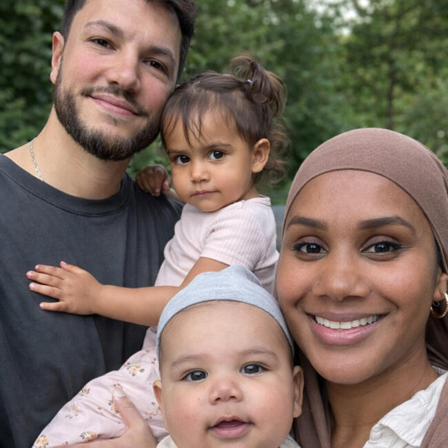 Job de garde d'enfants à Adliswil: F. Shabnam