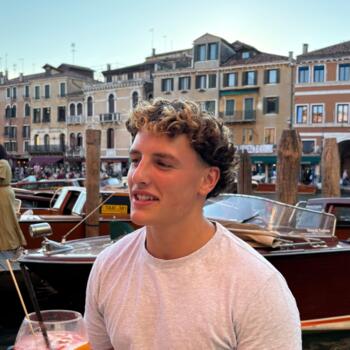 Babysitter in La Rochelle: Maël