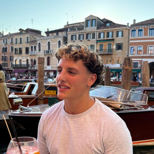 Babysitter in La Rochelle: Maël