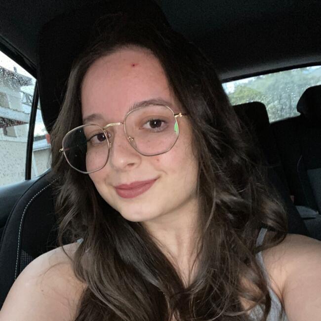 Babysitter in Viamão: Iasmin