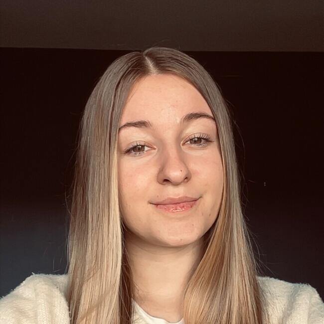 Babysitter in Geloux: Périne