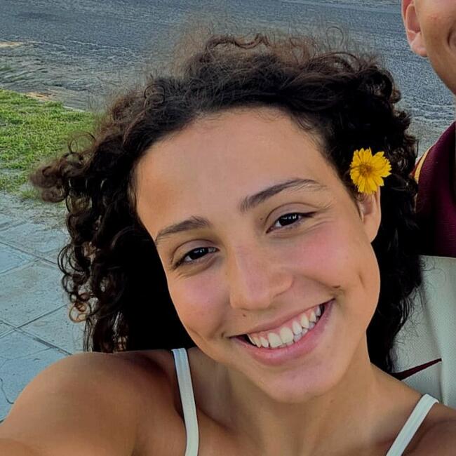 Babá em Porto Alegre: Luiza