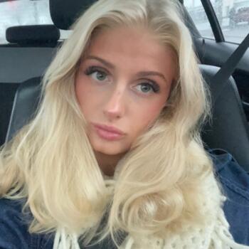 Babysitter in Helsinge: Klara