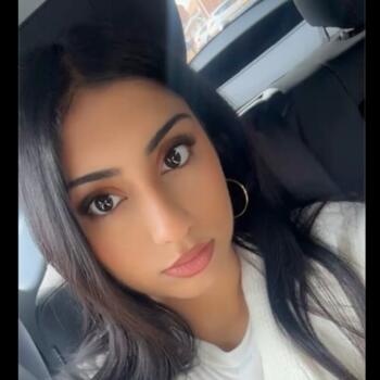 Babysitter Bedford: Shahnoor