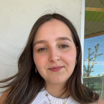 Babysitter in Châtel-sur-Moselle: Ines