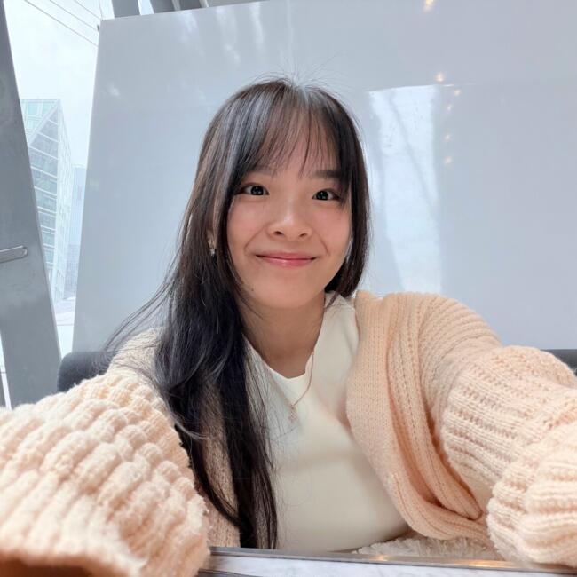 Babysitter in Singapore: Miko