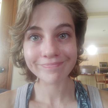 Babysitter Hervey Bay: Naomi