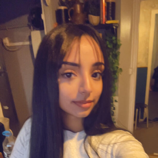 Babysitter in Pessac: Hiba