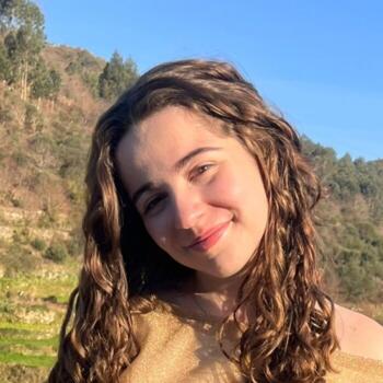 位于Santa Maria da Feira的临时保姆: Sofia