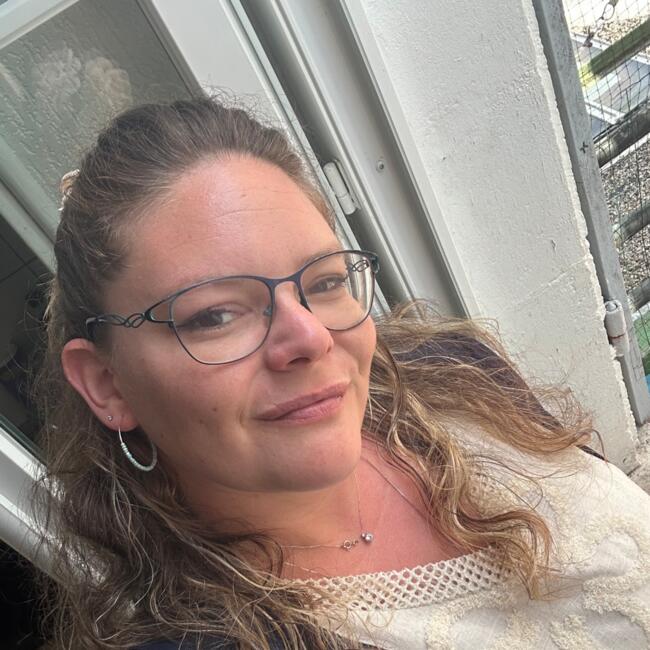 Job de garde d'enfants à Cognac: Alison