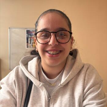 Babysitter in Paris: Chaima
