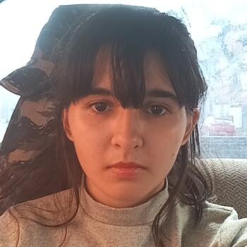 Babysitter in Canoas: Lara