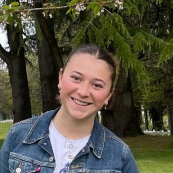 Baby-sitter Caen: Elora