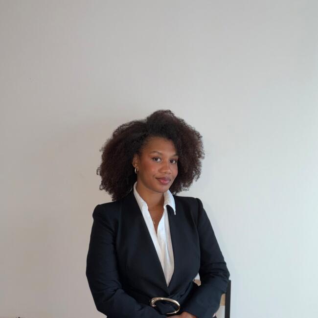Babysitter in Levallois-Perret: Anne-Emmanuelle