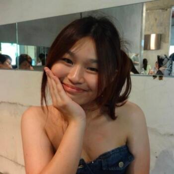 Pengasuh di Singapore Island: Serena