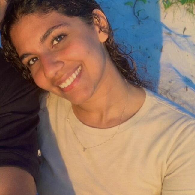 Babysitter in Suzano: Alana