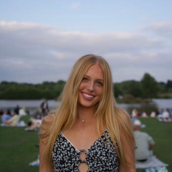 Babysitter in Bristol: Poppy