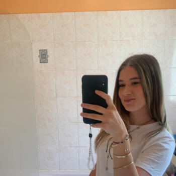 Babysitter in Tarbes: Clara