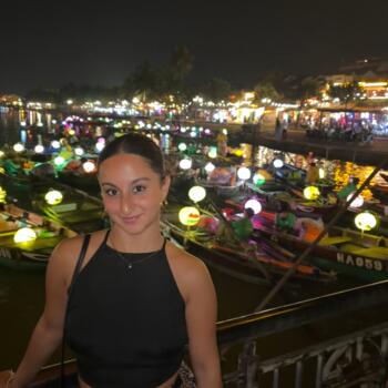 Babysitter Luton: Divashya