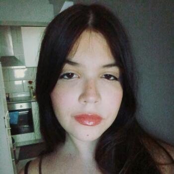 Babysitter em Canelas: Lúcia