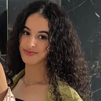 Babysitter in Yerres: Sarah