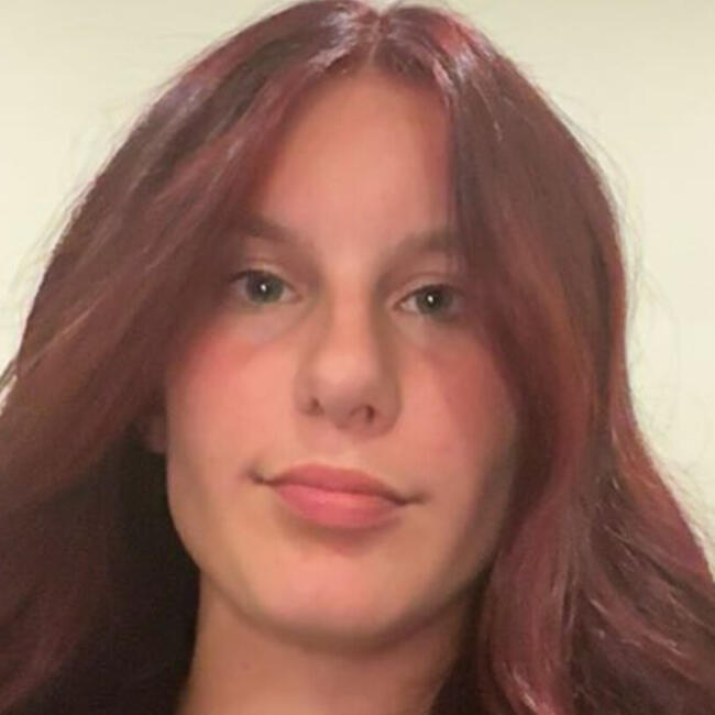 Babysitter in Tamworth: Isabel