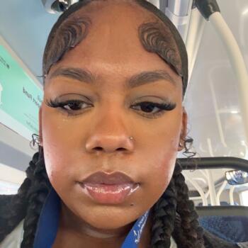 Babysitter in Croydon: Amira