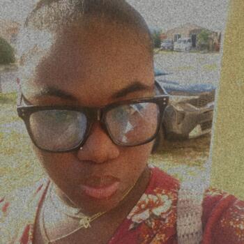 Babysitter in Portmore: Latayvia