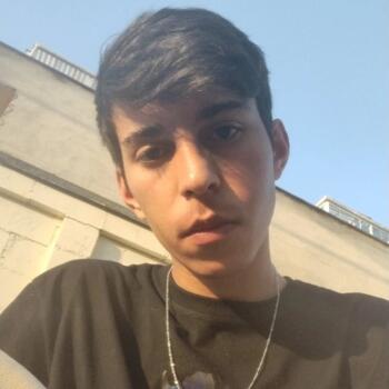 Babysitting job in Suzano: babysitting job Victor