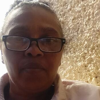 Babysitter Spanish Town: Daisy