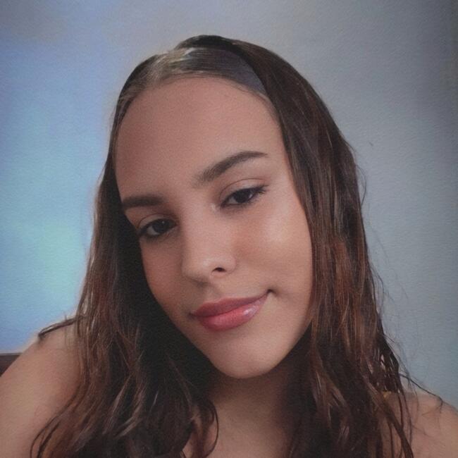 Babá em Divinópolis: Deborah Freitas