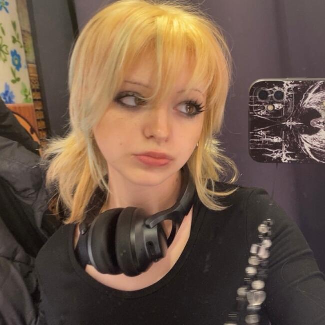 Babysitter in Coventry: Olivia