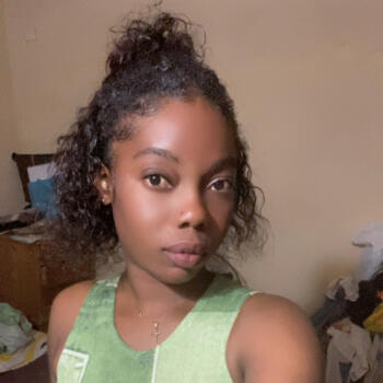 Babysitter Abidjan: Emma
