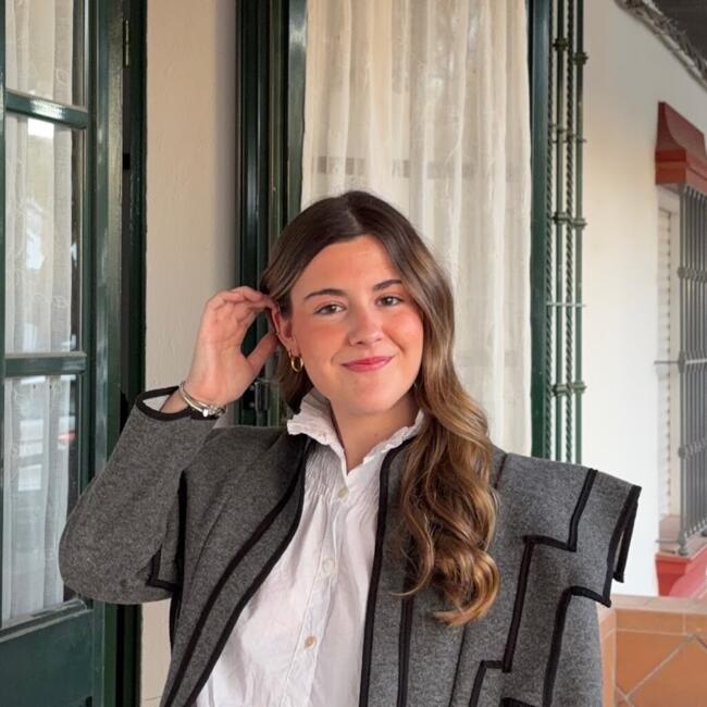 Canguro en Sevilla: Lucia