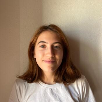 Babysitter in Lisbon: Mariana